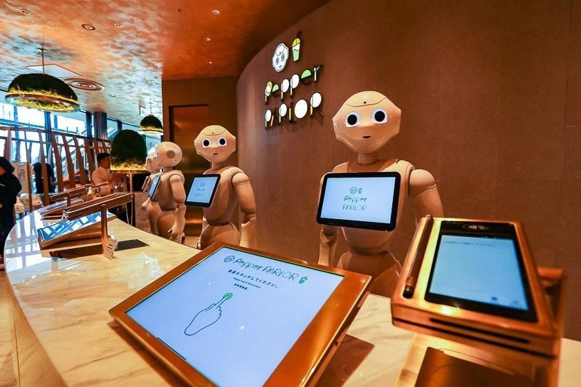 Примена мини рачунара у вештачкој интелигенцији у угоститељству